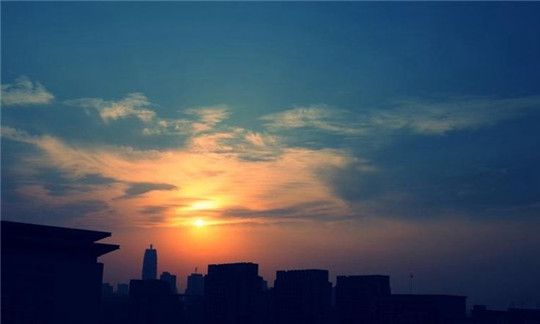 傍晚聽見咣咣的響，不是廣場舞，而是600kw發(fā)電機組抖動