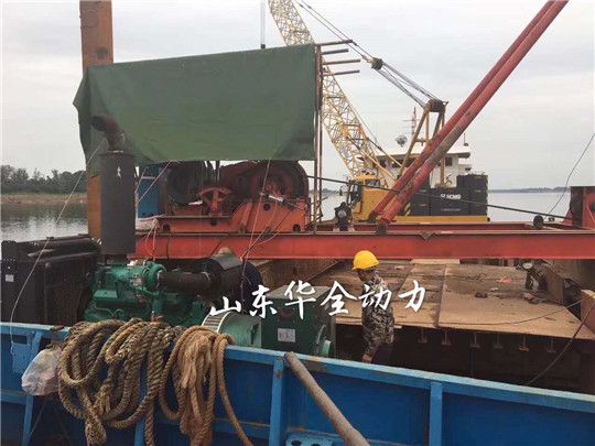 ?華全300kw玉柴發(fā)電機組在船上工作平穩(wěn)，供電獲用戶稱贊！