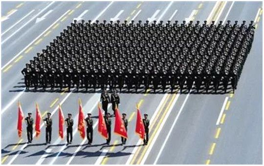建軍節！你守衛國家，我們守護你，華全致敬最可愛的人！